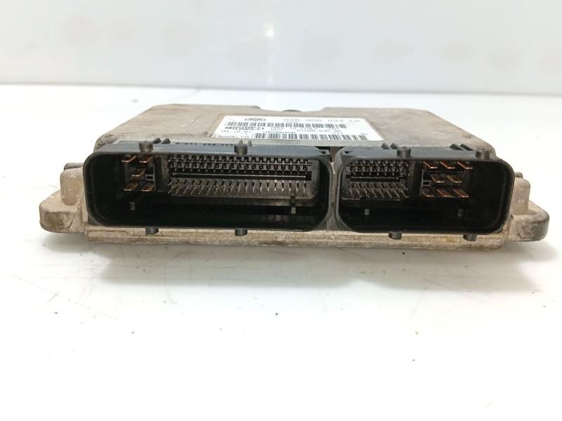 Recambio de centralita motor uce para seat leon (1m1) 1.6 16 v referencia OEM IAM   