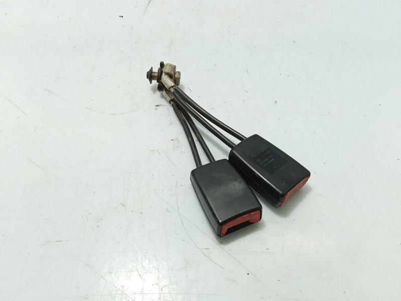 Recambio de anclaje cinturon trasero izquierdo para seat leon (1m1) 1.6 16 v referencia OEM IAM   