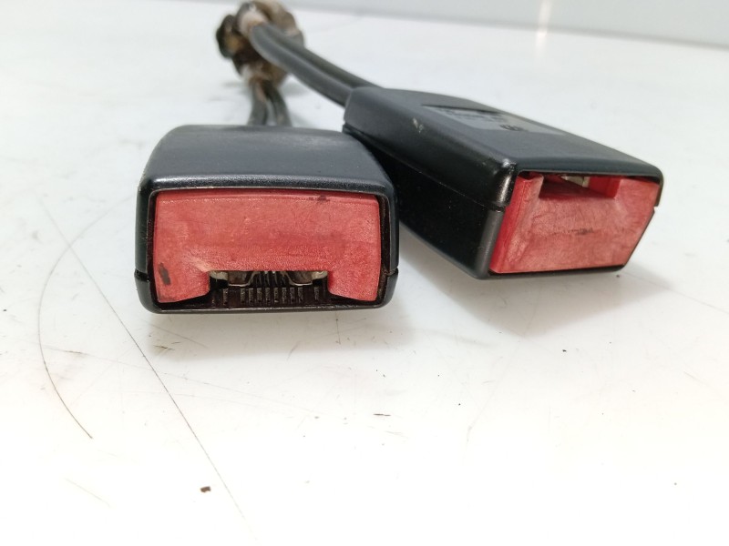 Recambio de anclaje cinturon trasero izquierdo para seat leon (1m1) 1.6 16 v referencia OEM IAM   
