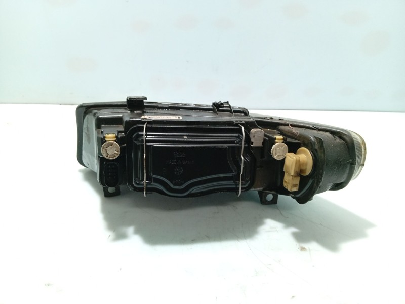 Recambio de faro derecho para seat leon (1m1) 1.6 16 v referencia OEM IAM 1M1941016  