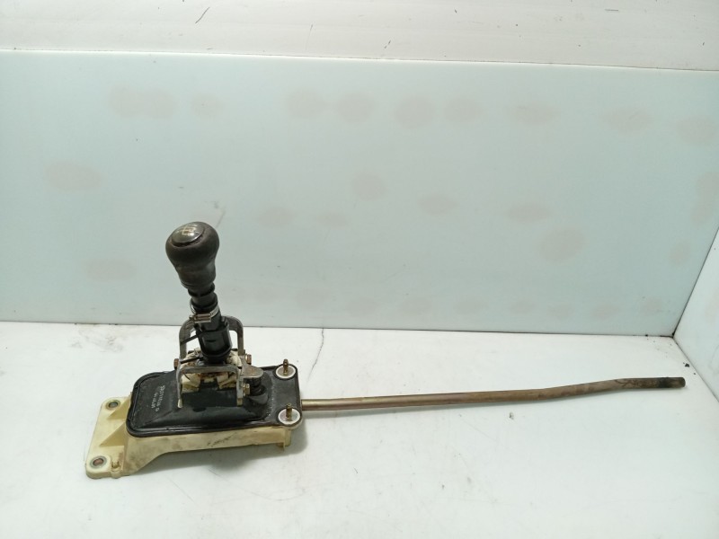 Recambio de palanca cambio para seat leon (1m1) 1.6 16 v referencia OEM IAM 1J0711117A  