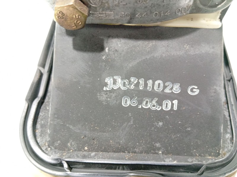 Recambio de palanca cambio para seat leon (1m1) 1.6 16 v referencia OEM IAM 1J0711117A  