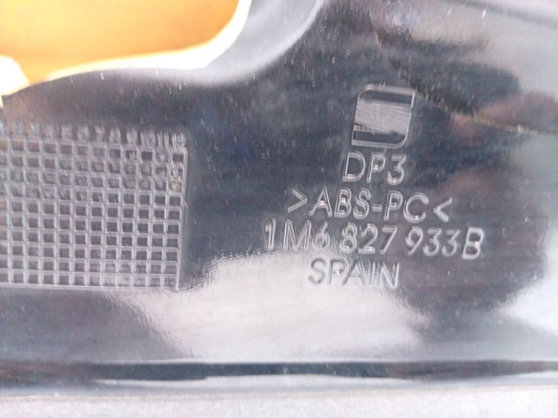 Recambio de aleron trasero para seat leon (1m1) 1.6 16 v referencia OEM IAM   