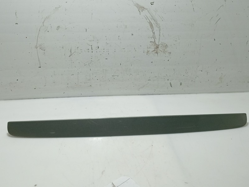 Recambio de moldura para volvo s40 berlina referencia OEM IAM   