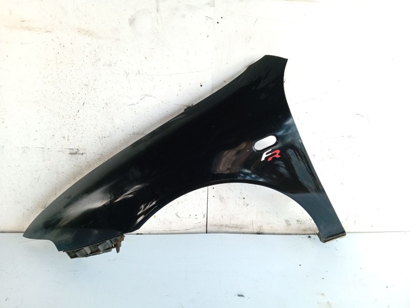 Recambio de aleta delantera izquierda para seat leon (1m1) 1.6 16 v referencia OEM IAM 1M0821021  