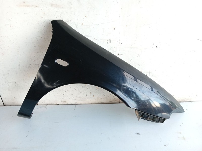 Recambio de aleta delantera derecha para seat leon (1m1) 1.6 16 v referencia OEM IAM 1M0821022  