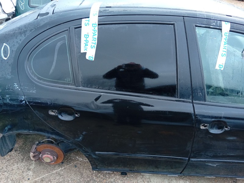 Recambio de puerta trasera derecha para seat leon (1m1) 1.6 16 v referencia OEM IAM 1M0833056N  