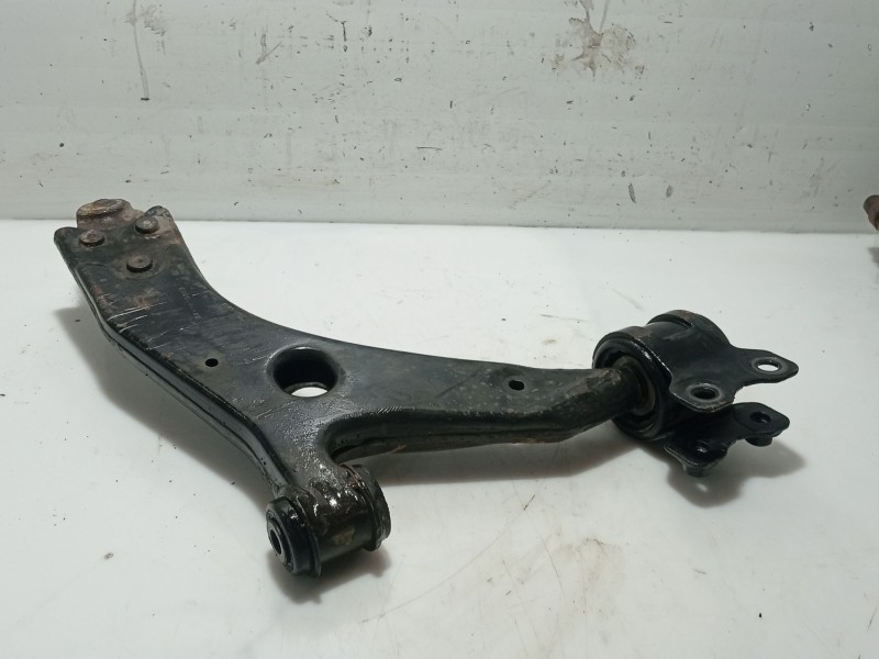 Recambio de brazo suspension inferior delantero izquierdo para volvo s40 berlina referencia OEM IAM 31277464  