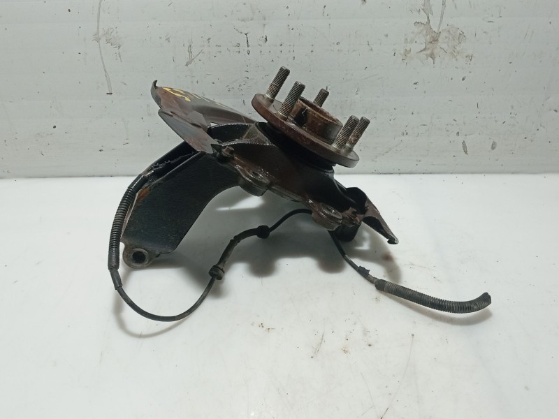 Recambio de mangueta delantera izquierda para volvo s40 berlina referencia OEM IAM 31212947  