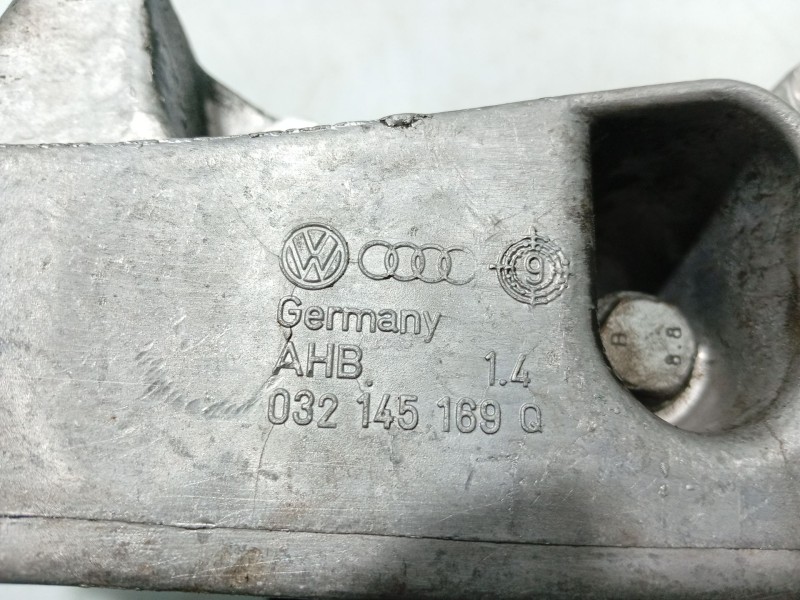 Recambio de soporte para seat leon (1m1) 1.6 16 v referencia OEM IAM 1J0937617C  