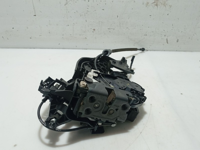 Recambio de cerradura puerta trasera izquierda para volvo s40 berlina referencia OEM IAM 31253663  