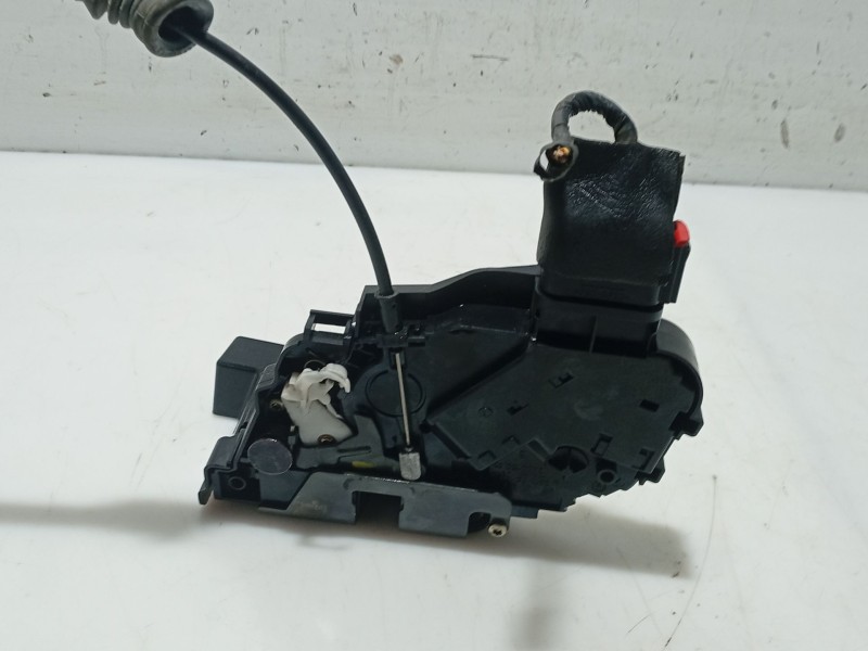 Recambio de cerradura puerta delantera izquierda para volvo s40 berlina referencia OEM IAM 31253661  
