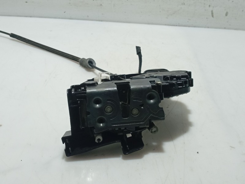 Recambio de cerradura puerta delantera izquierda para volvo s40 berlina referencia OEM IAM 31253661  