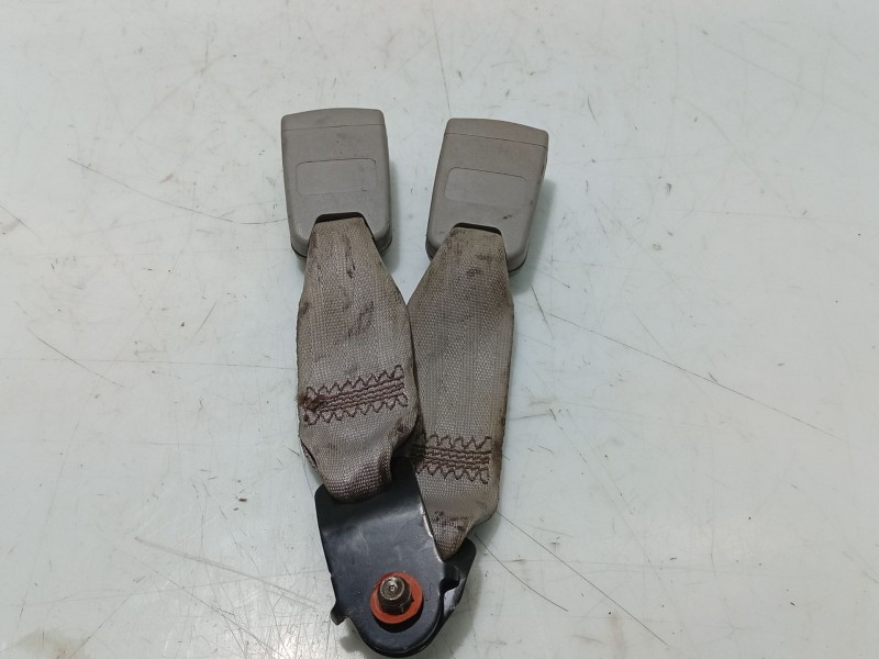 Recambio de anclaje cinturon trasero central para kia sorento 2.5 crdi cat referencia OEM IAM   