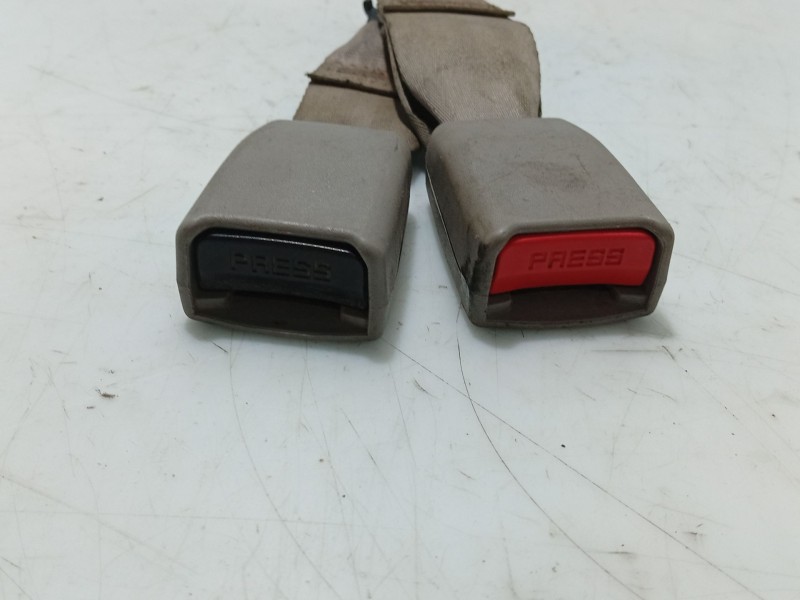 Recambio de anclaje cinturon trasero central para kia sorento 2.5 crdi cat referencia OEM IAM   