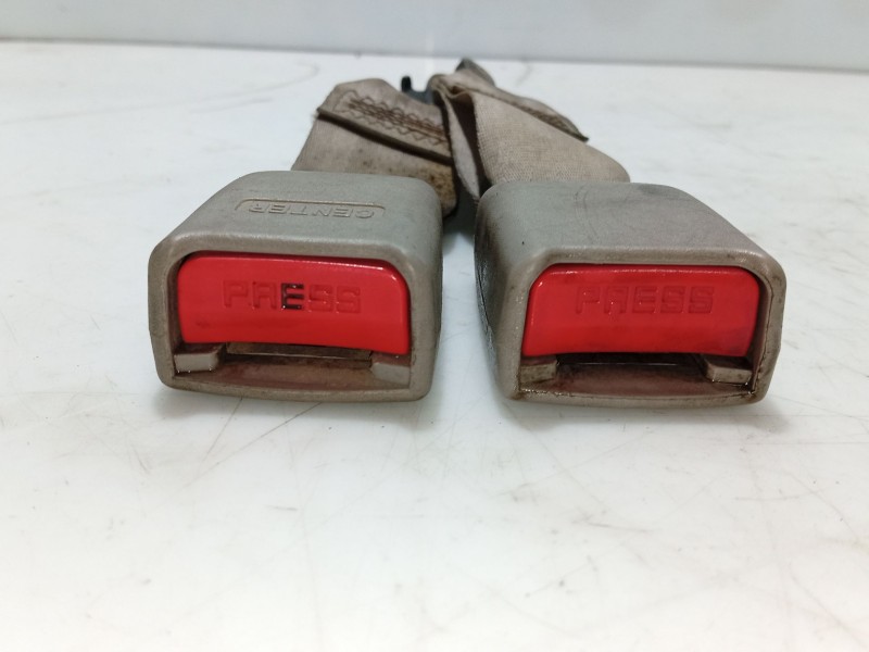 Recambio de anclaje cinturon trasero izquierdo para kia sorento 2.5 crdi cat referencia OEM IAM   