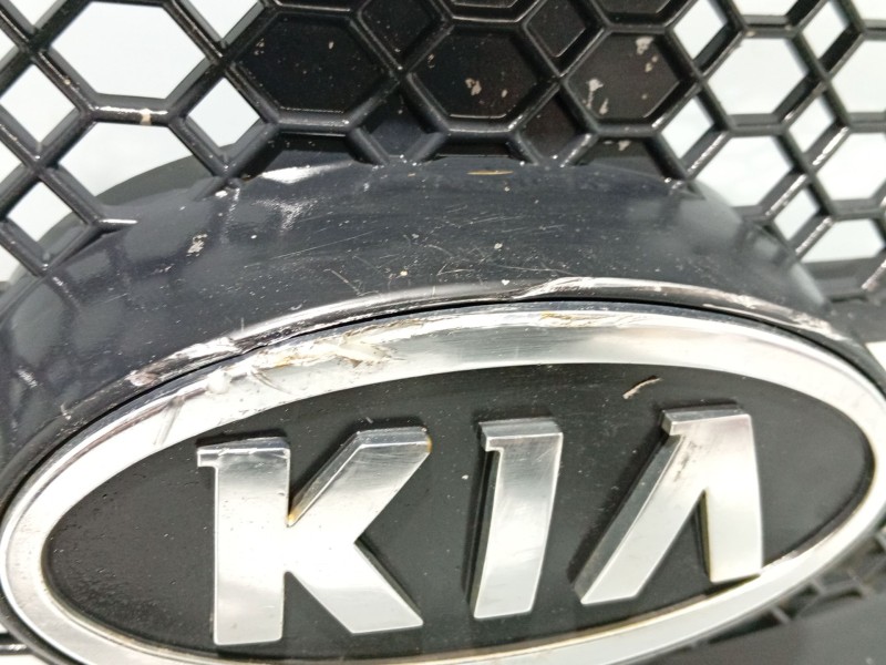 Recambio de moldura para kia sorento 2.5 crdi cat referencia OEM IAM   