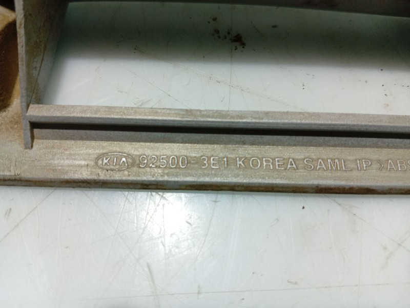 Recambio de moldura para kia sorento 2.5 crdi cat referencia OEM IAM   