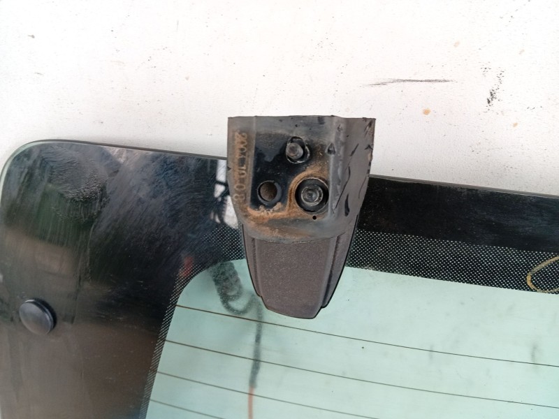 Recambio de luna trasera para kia sorento 2.5 crdi cat referencia OEM IAM   