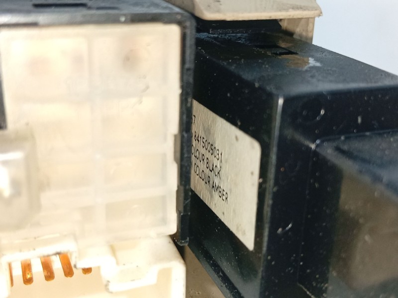 Recambio de mando multifuncion para toyota avensis (_t25_) 2.2 d-4d (adt251_) referencia OEM IAM   