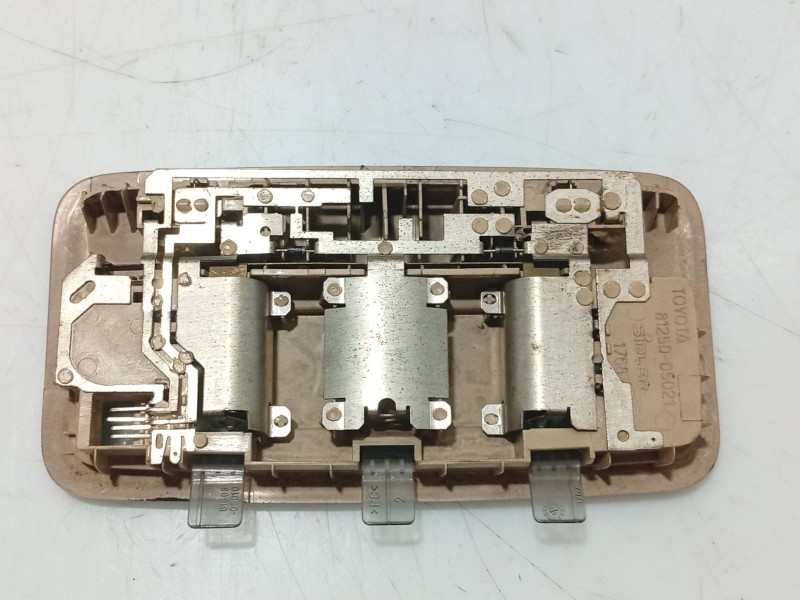 Recambio de luz interior para toyota avensis (_t25_) 2.2 d-4d (adt251_) referencia OEM IAM   