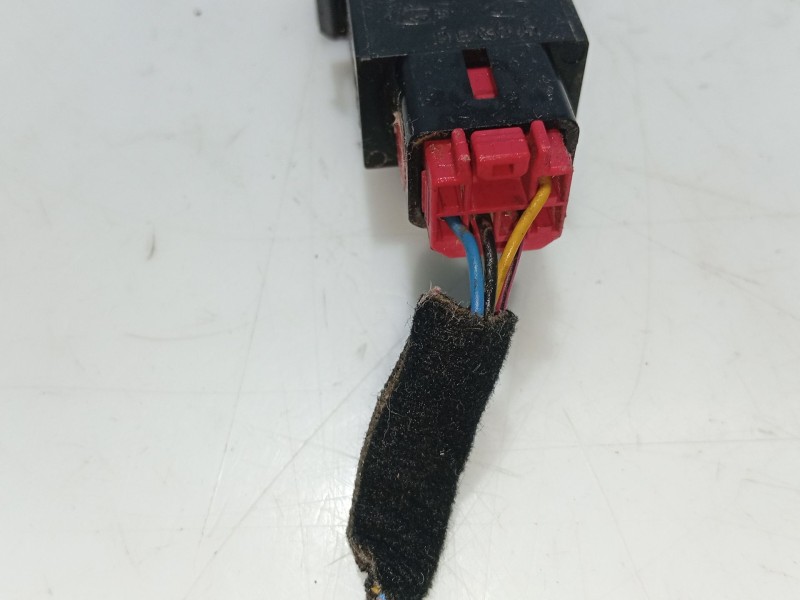 Recambio de interruptor para kia sorento 2.5 crdi cat referencia OEM IAM   