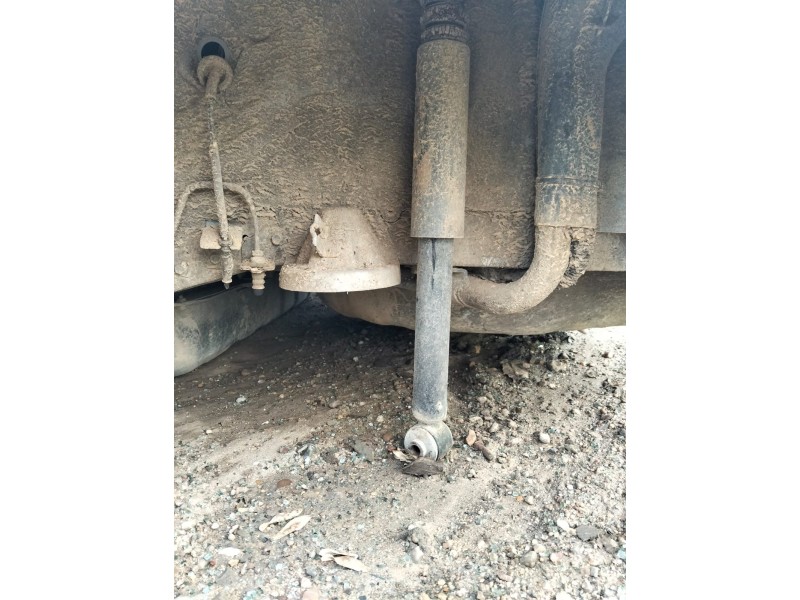 Recambio de amortiguador trasero izquierdo para hyundai getz (tb) 1.1 referencia OEM IAM   