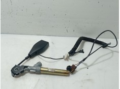 Recambio de anclaje cinturon delantero izquierdo para renault trafic ii furgoneta (fl) 1.9 dci 100 (fl0c) referencia OEM IAM   