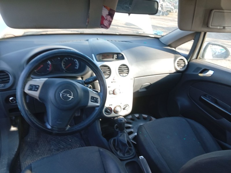 opel corsa d (s07) del año 2010