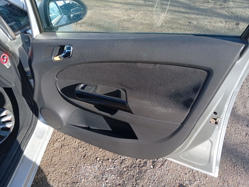 opel corsa d (s07) del año 2010