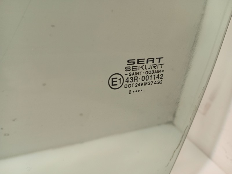 Recambio de luna delantera izquierda para seat ibiza iii (6l1) 1.4 16v referencia OEM IAM 6L3845201  