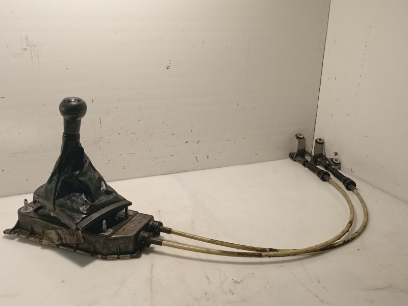 Recambio de palanca cambio para seat ibiza iii (6l1) 1.4 16v referencia OEM IAM 1J0711112E  