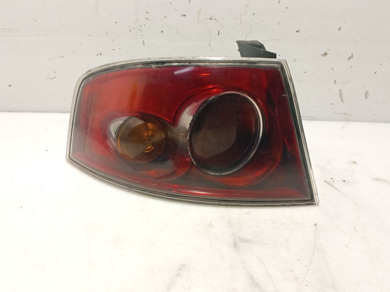 Recambio de piloto trasero izquierdo para seat ibiza iii (6l1) 1.4 16v referencia OEM IAM 6L6945111B  