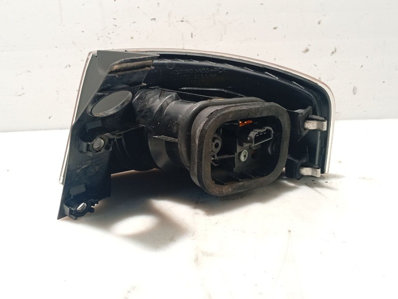 Recambio de piloto trasero izquierdo para seat ibiza iii (6l1) 1.4 16v referencia OEM IAM 6L6945111B  