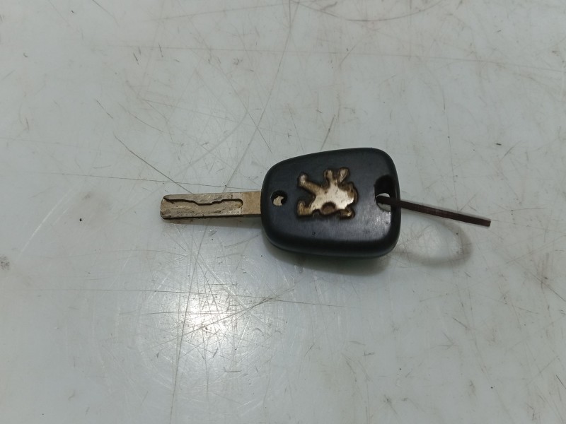 Recambio de tapon combustible para peugeot 807 2.2 hdi fap cat (4hw) referencia OEM IAM 1508G0  