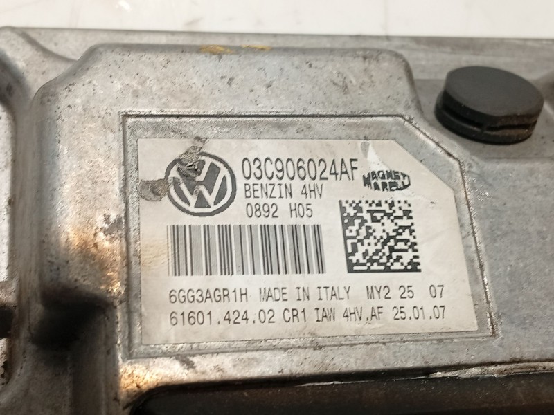 Recambio de centralita motor uce para seat ibiza iii (6l1) 1.4 16v referencia OEM IAM   