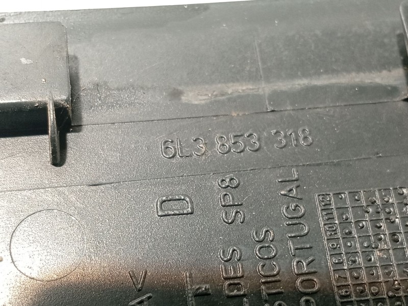 Recambio de moldura para seat ibiza iii (6l1) 1.4 16v referencia OEM IAM   