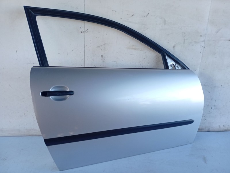 Recambio de puerta delantera derecha para seat ibiza iii (6l1) 1.4 16v referencia OEM IAM 6L3831056R  