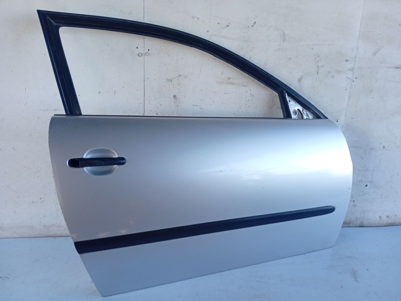 Recambio de puerta delantera derecha para seat ibiza iii (6l1) 1.4 16v referencia OEM IAM 6L3831056R  