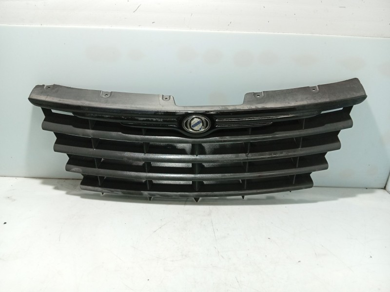 Recambio de moldura para chrysler voyager iv (rg, rs) 2.5 crd referencia OEM IAM   