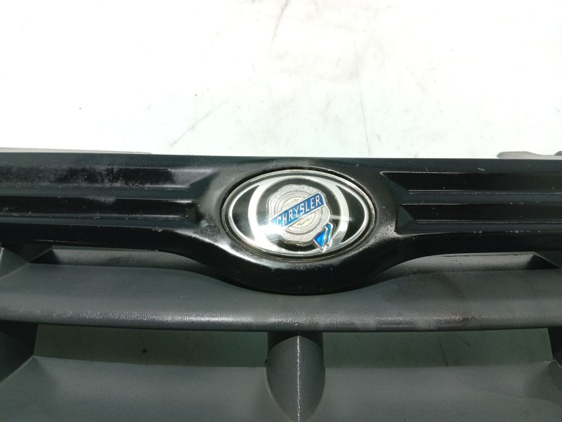 Recambio de moldura para chrysler voyager iv (rg, rs) 2.5 crd referencia OEM IAM   