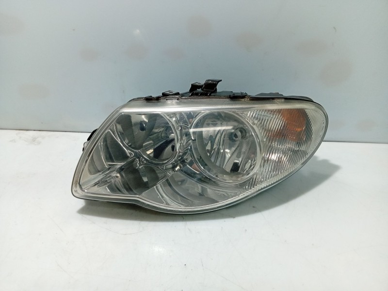 Recambio de faro izquierdo para chrysler voyager iv (rg, rs) 2.5 crd referencia OEM IAM 04857703AB  
