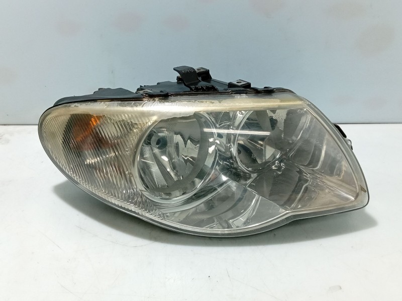 Recambio de faro derecho para chrysler voyager iv (rg, rs) 2.5 crd referencia OEM IAM 04857702AB  