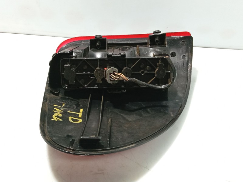 Recambio de piloto trasero derecho para chrysler voyager iv (rg, rs) 2.5 crd referencia OEM IAM   