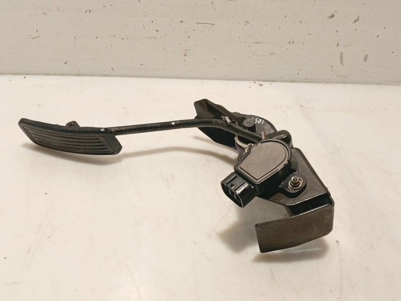 Recambio de potenciometro pedal para toyota avensis sedán (_t25_) 2.0 d-4d (cdt250_) referencia OEM IAM   