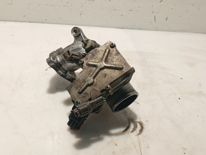 Recambio de caja mariposa para toyota avensis sedán (_t25_) 2.0 d-4d (cdt250_) referencia OEM IAM   