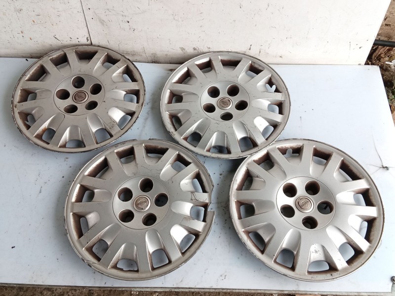 Recambio de tapacubos para chrysler voyager iv (rg, rs) 2.5 crd referencia OEM IAM   