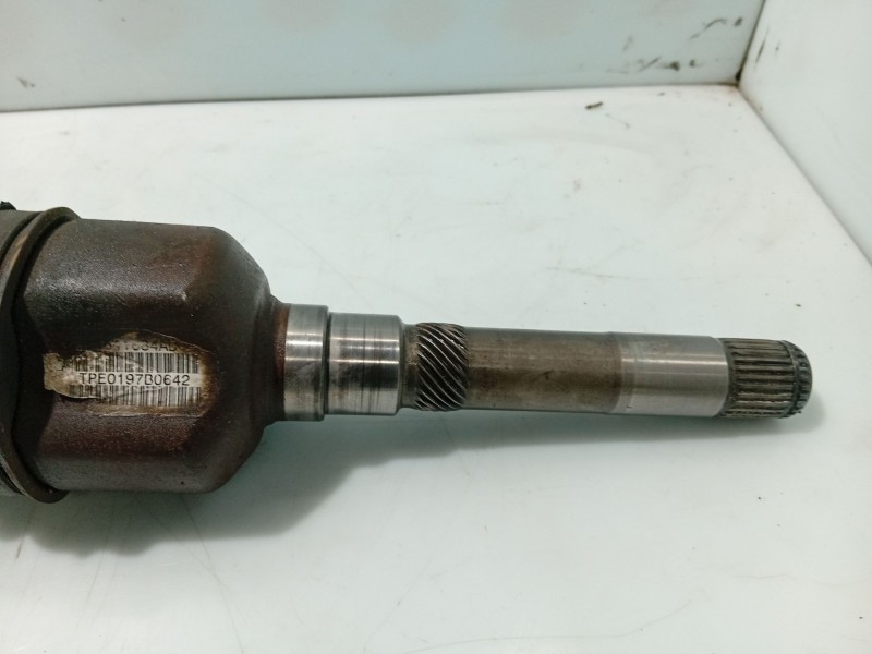 Recambio de transmision delantera derecha para chrysler voyager iv (rg, rs) 2.5 crd referencia OEM IAM   