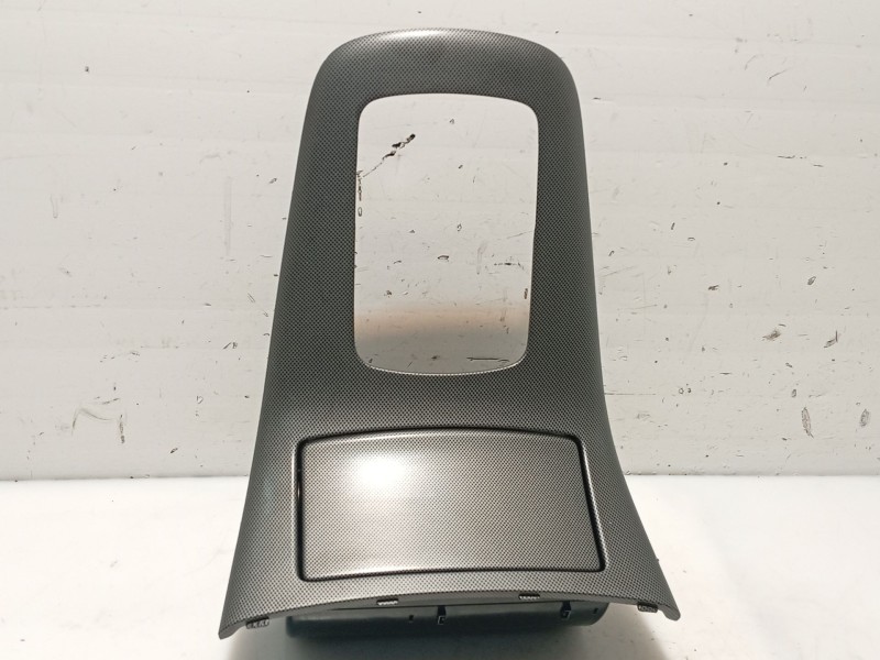 Recambio de moldura para toyota avensis sedán (_t25_) 2.0 d-4d (cdt250_) referencia OEM IAM   