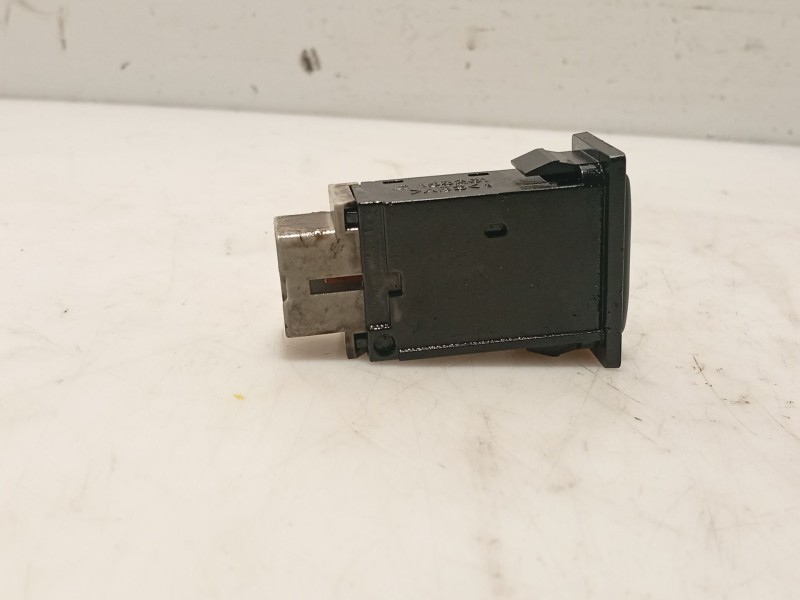 Recambio de interruptor para toyota avensis sedán (_t25_) 2.0 d-4d (cdt250_) referencia OEM IAM   